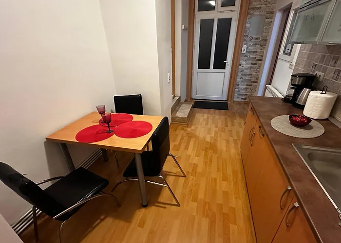 Velvet Sforii 公寓